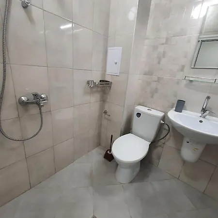 Neptun-yellow Apartment